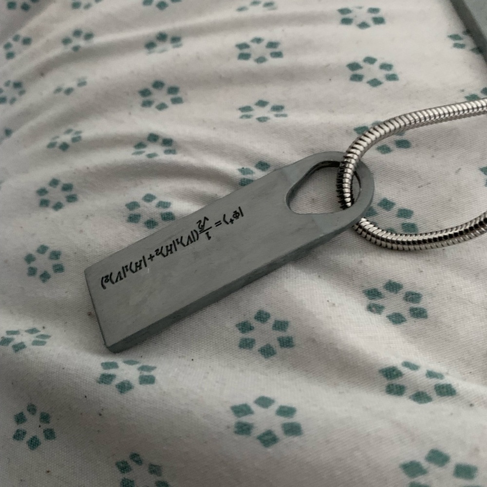 Hideo Kojima, death stranding official chairidium necklace with equations - Picture 7 of 8